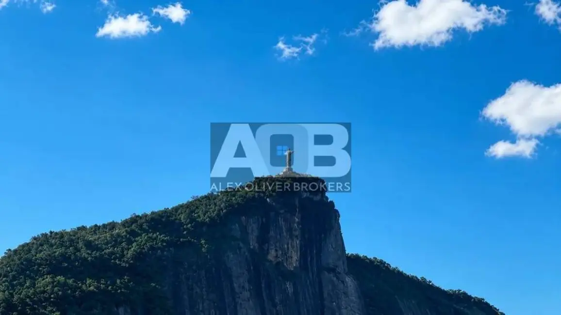 Cobertura com 4 quartos à venda, 224m2 em Leblon, Rio De Janeiro - RJ - imagem 2 Foto 2 de Cobertura com 4 quartos à venda, 224m2 em Leblon, Rio De Janeiro - RJ