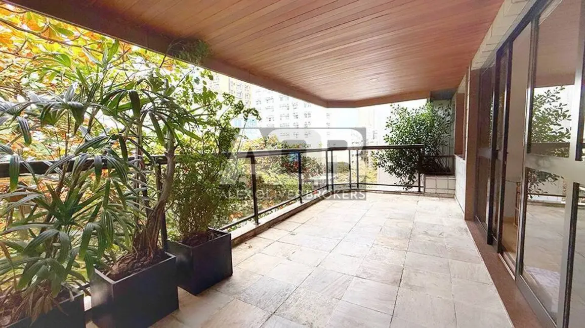 Cobertura com 4 quartos à venda, 224m2 em Leblon, Rio De Janeiro - RJ - imagem 9 Foto 9 de Cobertura com 4 quartos à venda, 224m2 em Leblon, Rio De Janeiro - RJ