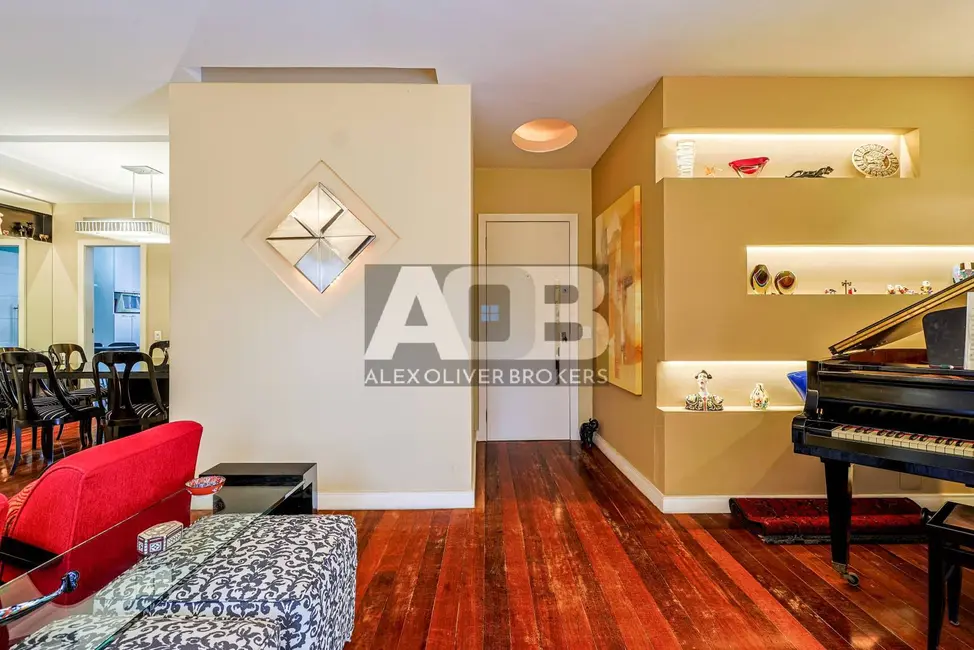 Apartamento com 3 quartos à venda, 150m2 em Lagoa, Rio De Janeiro - RJ - imagem 3 Foto 3 de Apartamento com 3 quartos à venda, 150m2 em Lagoa, Rio De Janeiro - RJ