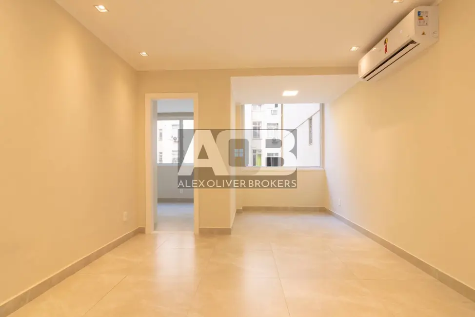 Foto 7 de Apartamento com 2 quartos à venda, 75m2 em Copacabana, Rio De Janeiro - RJ