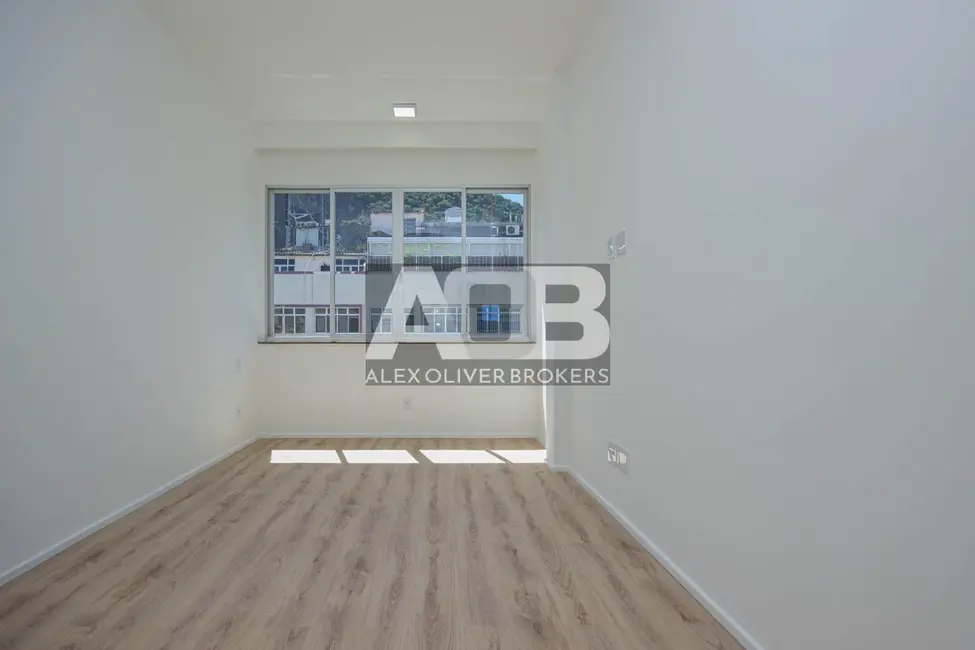 Apartamento com 2 quartos à venda, 106m2 em Copacabana, Rio De Janeiro - RJ - imagem 8 Foto 8 de Apartamento com 2 quartos à venda, 106m2 em Copacabana, Rio De Janeiro - RJ