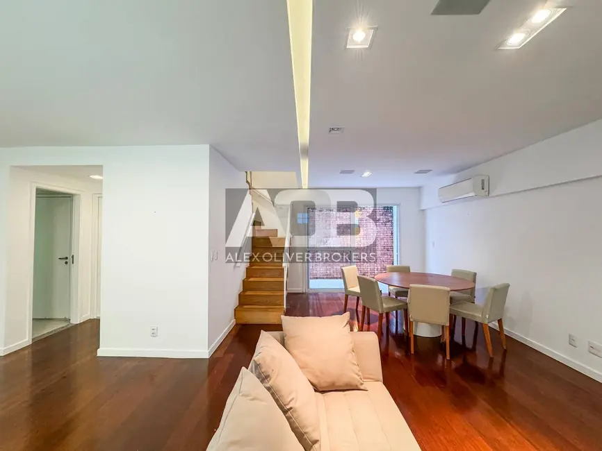 Apartamento com 3 quartos à venda, 199m2 em Leblon, Rio De Janeiro - RJ - imagem 9 Foto 9 de Apartamento com 3 quartos à venda, 199m2 em Leblon, Rio De Janeiro - RJ