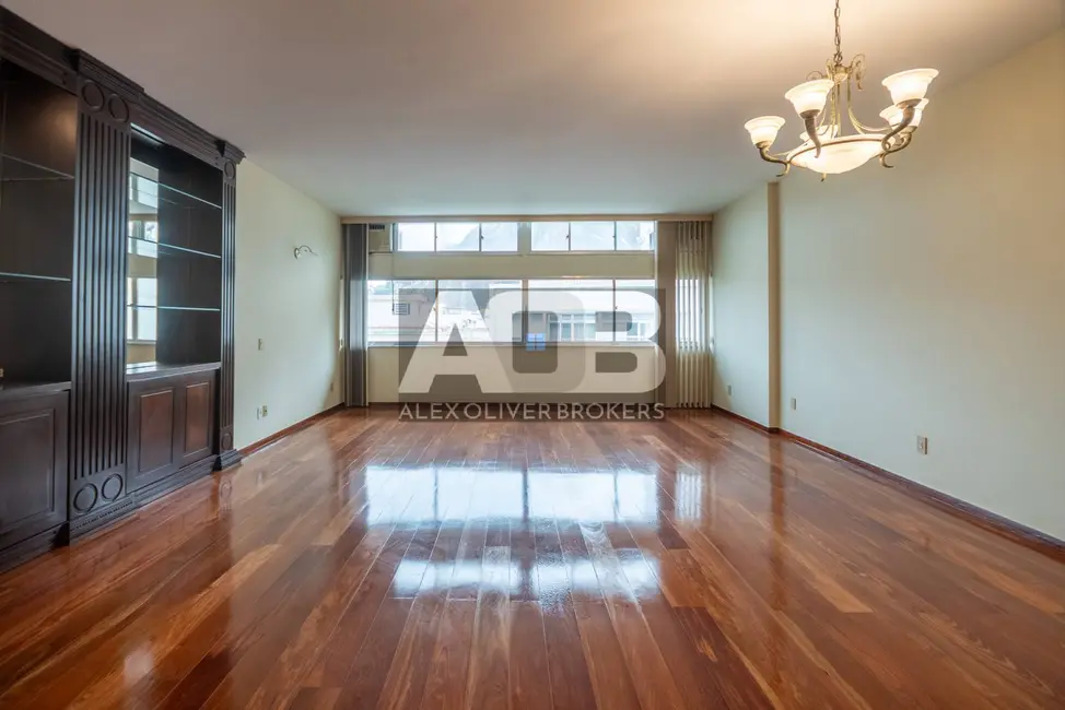 Foto 3 de Apartamento com 3 quartos à venda, 143m2 em Copacabana, Rio De Janeiro - RJ