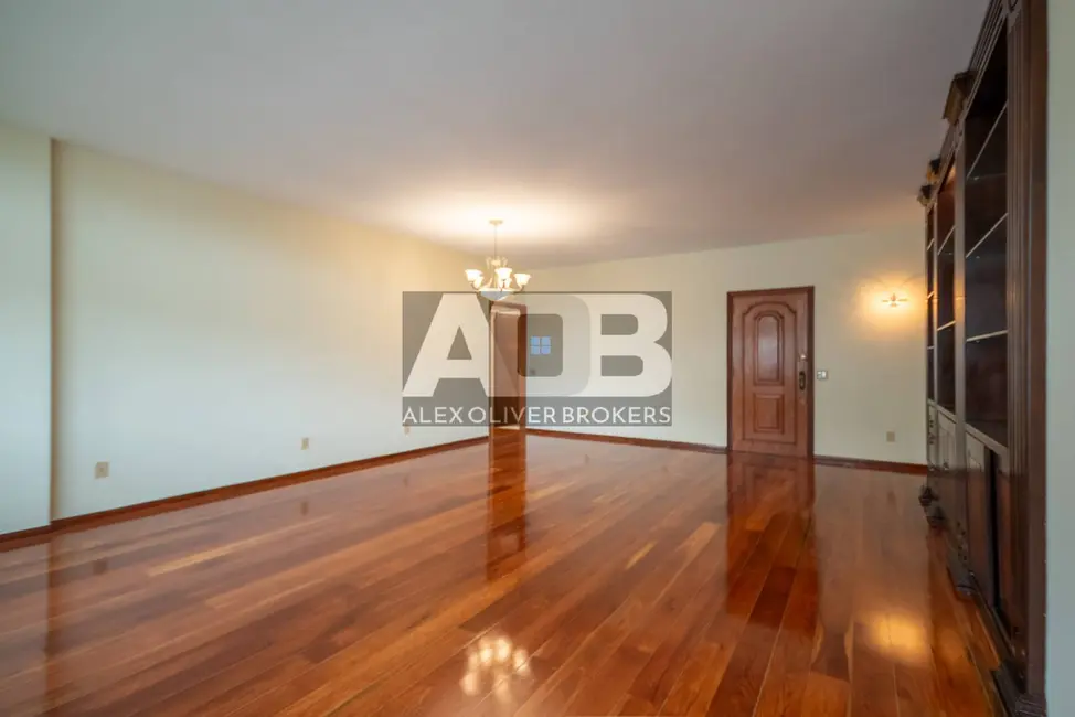 Foto 5 de Apartamento com 3 quartos à venda, 143m2 em Copacabana, Rio De Janeiro - RJ