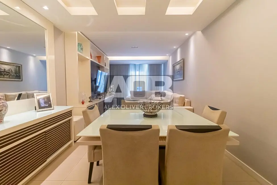 Foto 2 de Apartamento com 3 quartos à venda, 156m2 em Copacabana, Rio De Janeiro - RJ