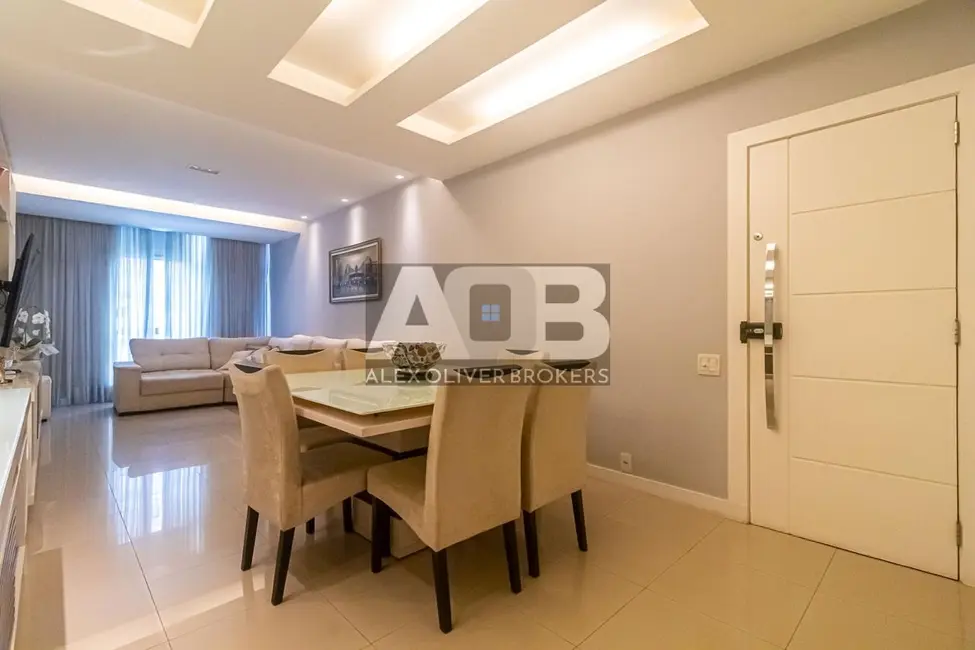 Foto 6 de Apartamento com 3 quartos à venda, 156m2 em Copacabana, Rio De Janeiro - RJ