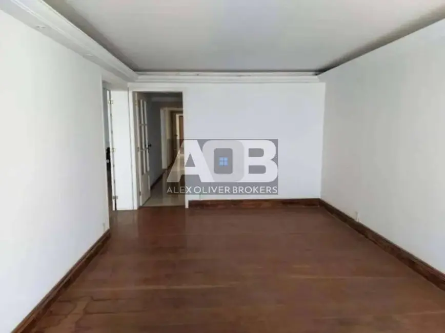 Apartamento com 4 quartos à venda, 337m2 em Copacabana, Rio De Janeiro - RJ - imagem 7 Foto 7 de Apartamento com 4 quartos à venda, 337m2 em Copacabana, Rio De Janeiro - RJ
