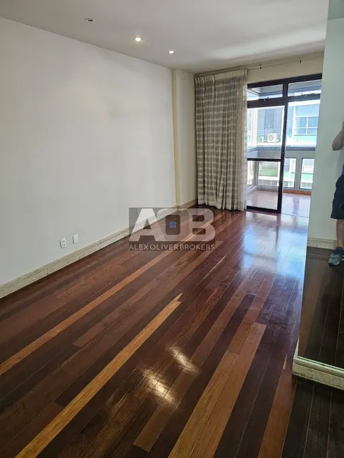 Foto 4 de Apartamento com 3 quartos à venda, 104m2 em Copacabana, Rio De Janeiro - RJ