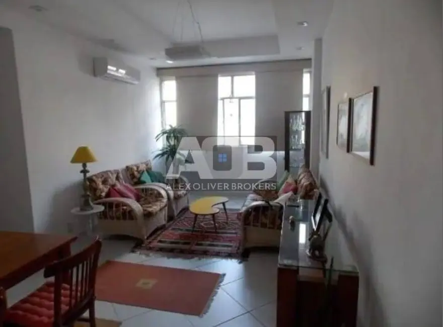 Apartamento com 3 quartos à venda e para alugar, 92m2 em Copacabana, Rio De Janeiro - RJ - imagem 4 Foto 4 de Apartamento com 3 quartos à venda e para alugar, 92m2 em Copacabana, Rio De Janeiro - RJ