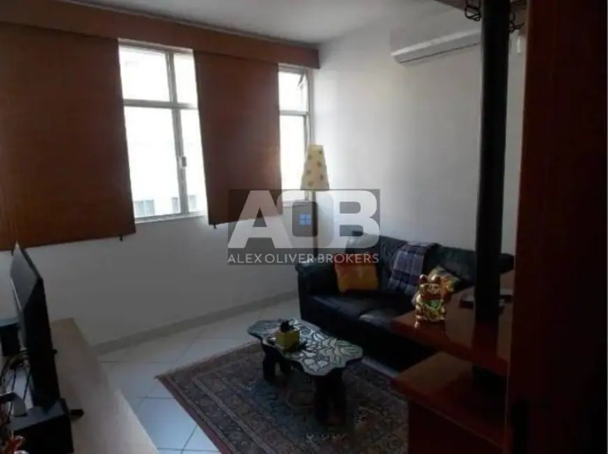 Apartamento com 3 quartos à venda e para alugar, 92m2 em Copacabana, Rio De Janeiro - RJ - imagem 9 Foto 9 de Apartamento com 3 quartos à venda e para alugar, 92m2 em Copacabana, Rio De Janeiro - RJ