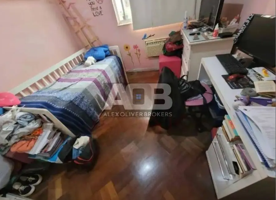 Apartamento com 3 quartos à venda, 110m2 em Copacabana, Rio De Janeiro - RJ - imagem 5 Foto 5 de Apartamento com 3 quartos à venda, 110m2 em Copacabana, Rio De Janeiro - RJ