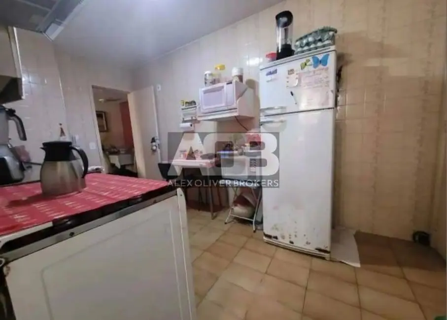 Apartamento com 3 quartos à venda, 110m2 em Copacabana, Rio De Janeiro - RJ - imagem 9 Foto 9 de Apartamento com 3 quartos à venda, 110m2 em Copacabana, Rio De Janeiro - RJ