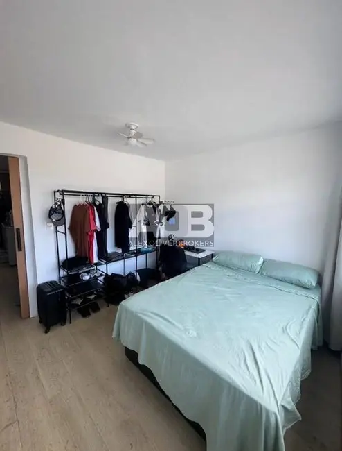 Apartamento com 1 quarto à venda, 35m2 em Copacabana, Rio De Janeiro - RJ - imagem 8 Foto 8 de Apartamento com 1 quarto à venda, 35m2 em Copacabana, Rio De Janeiro - RJ