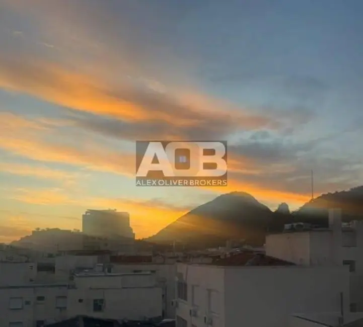 Apartamento com 1 quarto à venda, 35m2 em Copacabana, Rio De Janeiro - RJ - imagem 1 Foto 1 de Apartamento com 1 quarto à venda, 35m2 em Copacabana, Rio De Janeiro - RJ