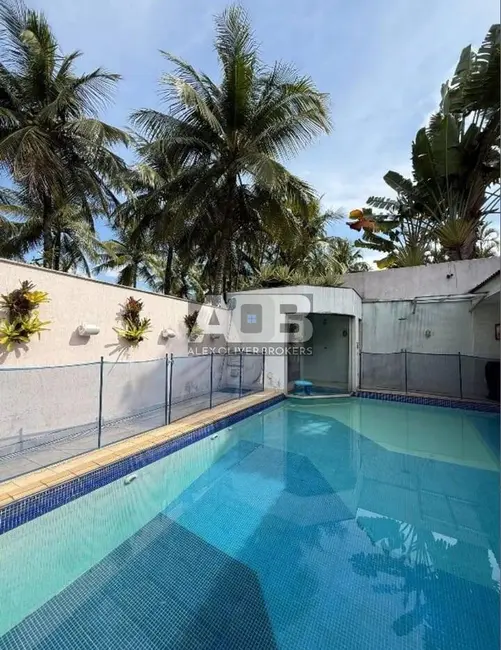 Foto 3 de Casa com 5 quartos à venda, 1350m2 em Barra da Tijuca, Rio De Janeiro - RJ
