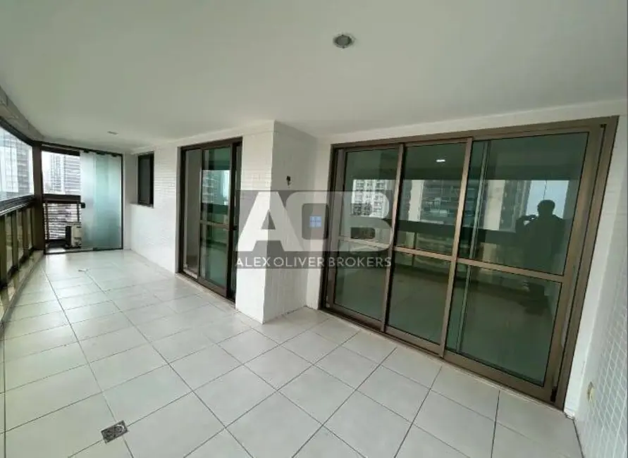Foto 3 de Apartamento com 4 quartos à venda, 140m2 em Barra da Tijuca, Rio De Janeiro - RJ