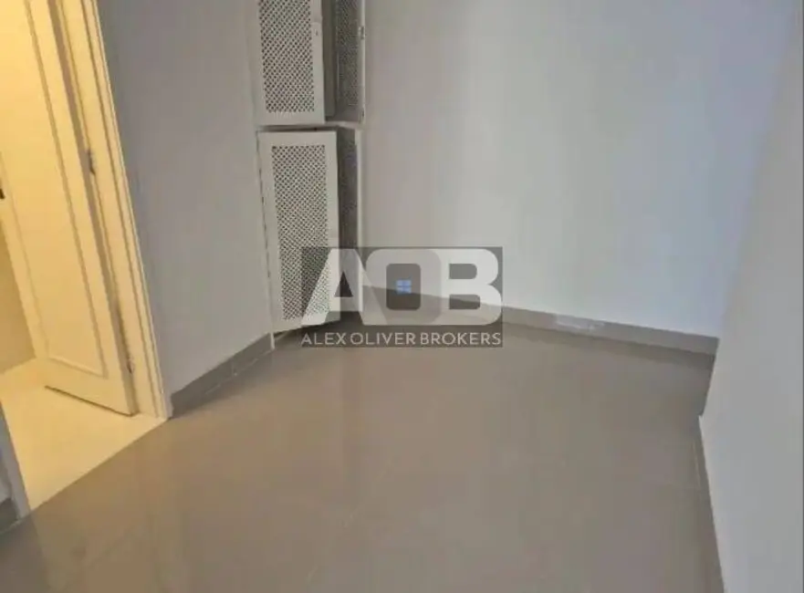 Foto 2 de Sala Comercial à venda, 30m2 em Ipanema, Rio De Janeiro - RJ