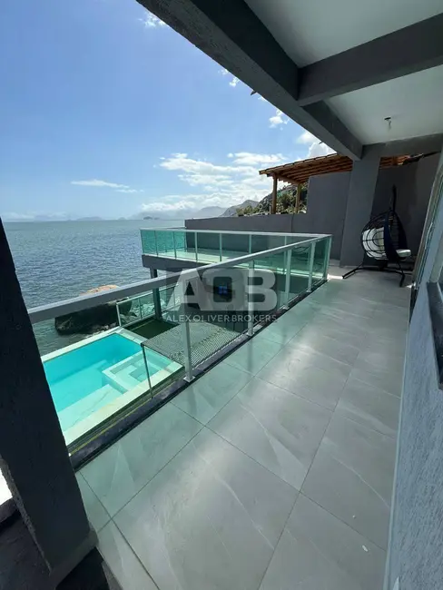 Casa com 2 quartos à venda, 150m2 em Mangaratiba - RJ - imagem 4 Foto 4 de Casa com 2 quartos à venda, 150m2 em Mangaratiba - RJ
