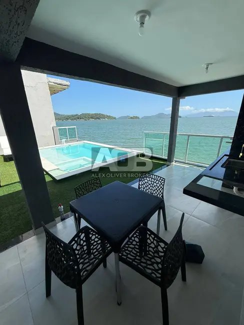 Casa com 2 quartos à venda, 150m2 em Mangaratiba - RJ - imagem 3 Foto 3 de Casa com 2 quartos à venda, 150m2 em Mangaratiba - RJ