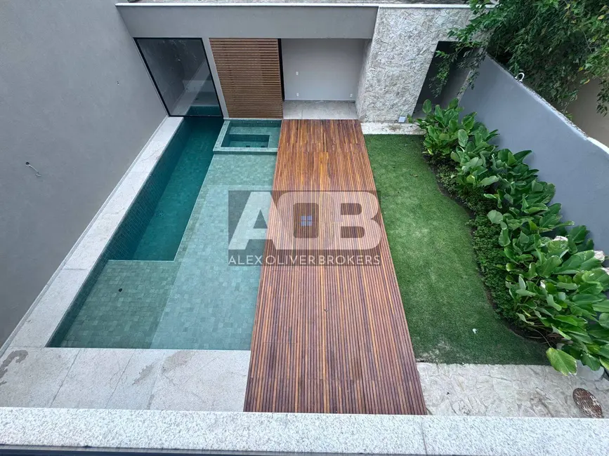 Foto 3 de Casa com 5 quartos à venda, 600m2 em Barra da Tijuca, Rio De Janeiro - RJ
