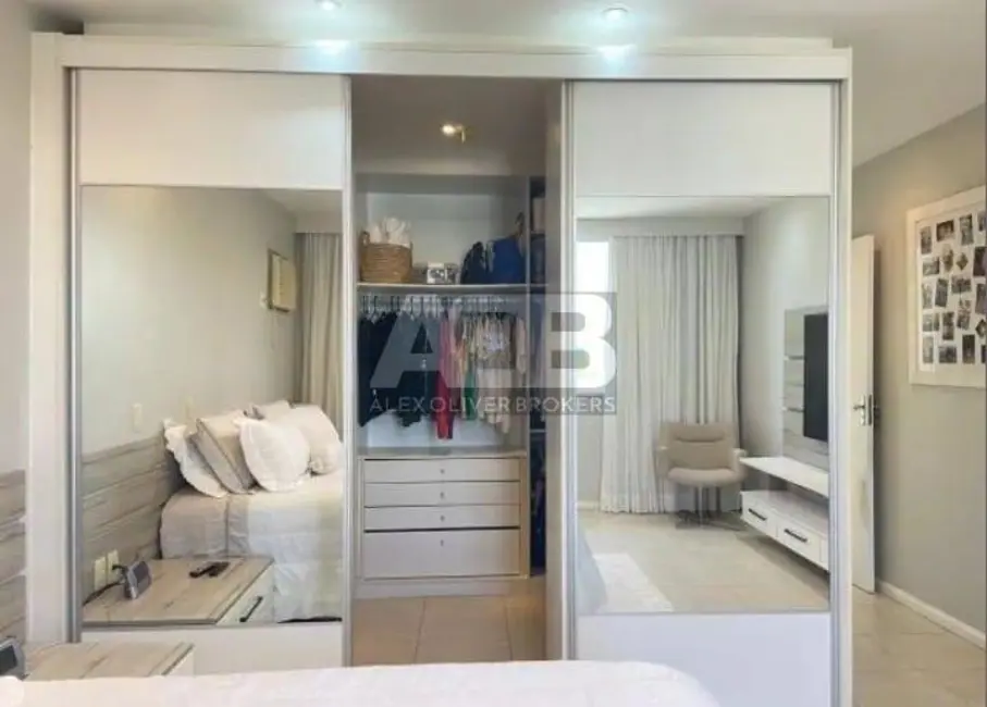 Foto 9 de Casa com 5 quartos à venda, 251m2 em Recreio dos Bandeirantes, Rio De Janeiro - RJ