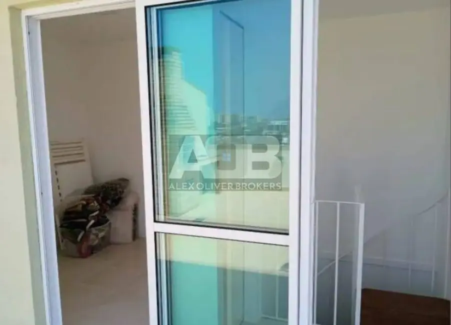Cobertura com 3 quartos à venda, 165m2 em Barra da Tijuca, Rio De Janeiro - RJ - imagem 6 Foto 6 de Cobertura com 3 quartos à venda, 165m2 em Barra da Tijuca, Rio De Janeiro - RJ