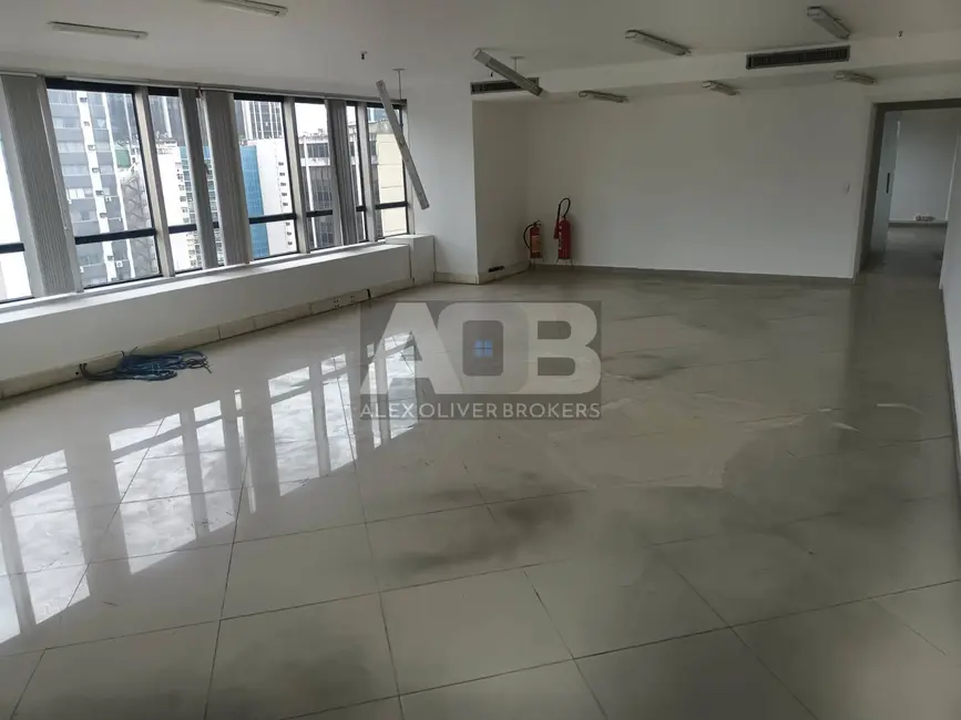 Sala Comercial para alugar, 190m2 em Centro, Rio De Janeiro - RJ - imagem 6 Foto 6 de Sala Comercial para alugar, 190m2 em Centro, Rio De Janeiro - RJ