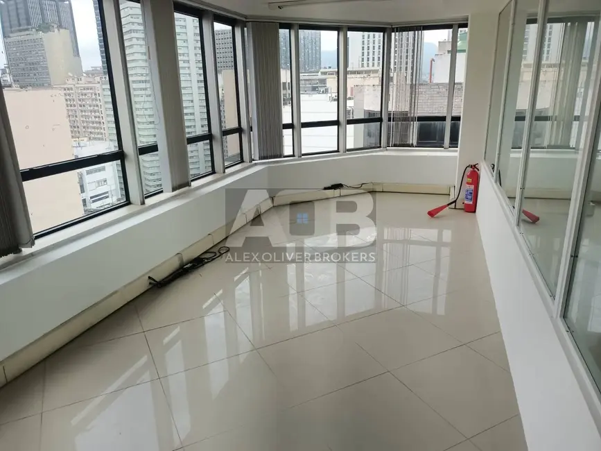 Sala Comercial para alugar, 190m2 em Centro, Rio De Janeiro - RJ - imagem 4 Foto 4 de Sala Comercial para alugar, 190m2 em Centro, Rio De Janeiro - RJ