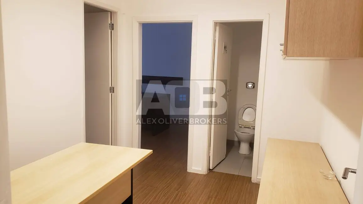 Sala Comercial para alugar, 300m2 em Centro, Rio De Janeiro - RJ - imagem 6 Foto 6 de Sala Comercial para alugar, 300m2 em Centro, Rio De Janeiro - RJ