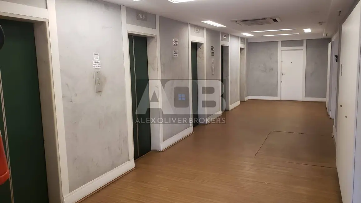 Sala Comercial para alugar, 300m2 em Centro, Rio De Janeiro - RJ - imagem 5 Foto 5 de Sala Comercial para alugar, 300m2 em Centro, Rio De Janeiro - RJ