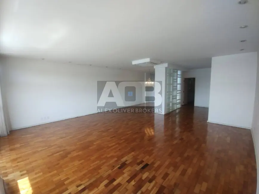 Apartamento com 3 quartos à venda, 215m2 em Botafogo, Rio De Janeiro - RJ - imagem 3 Foto 3 de Apartamento com 3 quartos à venda, 215m2 em Botafogo, Rio De Janeiro - RJ