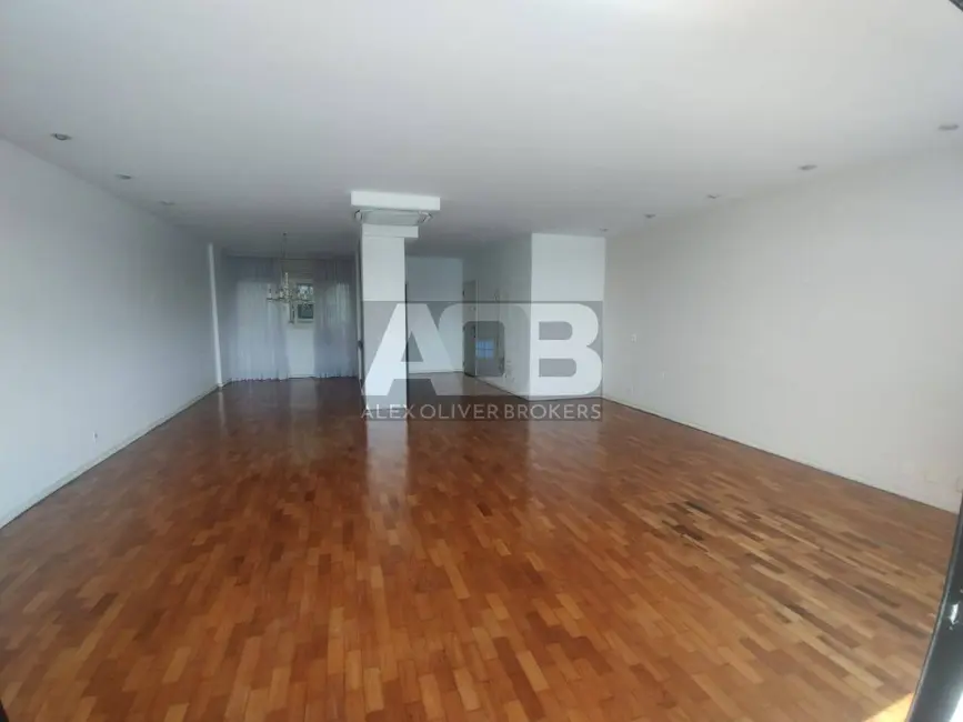 Apartamento com 3 quartos à venda, 215m2 em Botafogo, Rio De Janeiro - RJ - imagem 7 Foto 7 de Apartamento com 3 quartos à venda, 215m2 em Botafogo, Rio De Janeiro - RJ