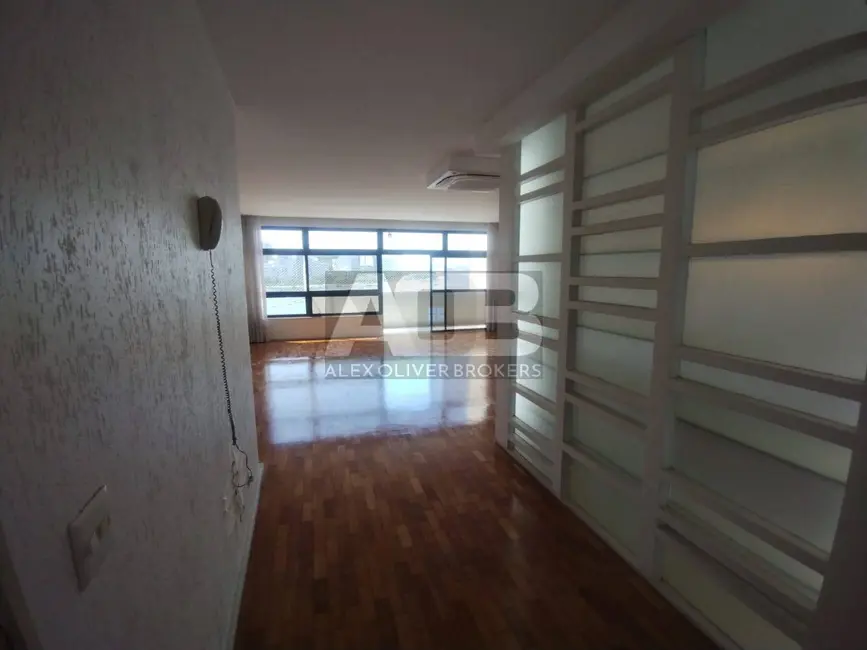Apartamento com 3 quartos à venda, 215m2 em Botafogo, Rio De Janeiro - RJ - imagem 4 Foto 4 de Apartamento com 3 quartos à venda, 215m2 em Botafogo, Rio De Janeiro - RJ