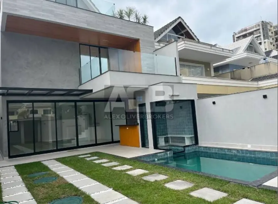 Foto 1 de Casa com 3 quartos à venda e para alugar, 350m2 em Recreio dos Bandeirantes, Rio De Janeiro - RJ