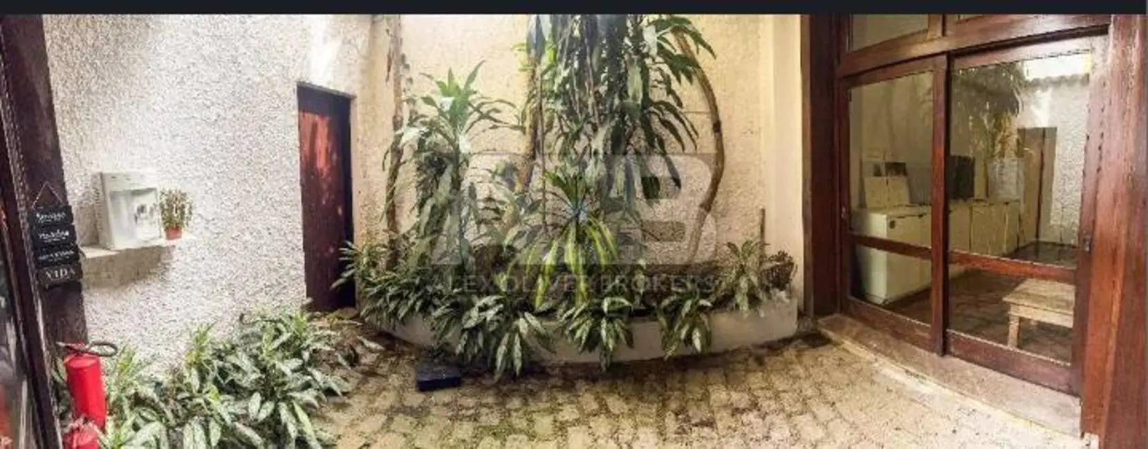 Casa com 6 quartos à venda e para alugar, 720m2 em Barra da Tijuca, Rio De Janeiro - RJ - imagem 6 Foto 6 de Casa com 6 quartos à venda e para alugar, 720m2 em Barra da Tijuca, Rio De Janeiro - RJ