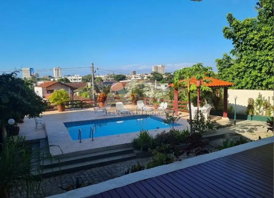 Casa com 4 quartos à venda, 493m2 em Barra da Tijuca, Rio De Janeiro - RJ - imagem 2 Foto 2 de Casa com 4 quartos à venda, 493m2 em Barra da Tijuca, Rio De Janeiro - RJ