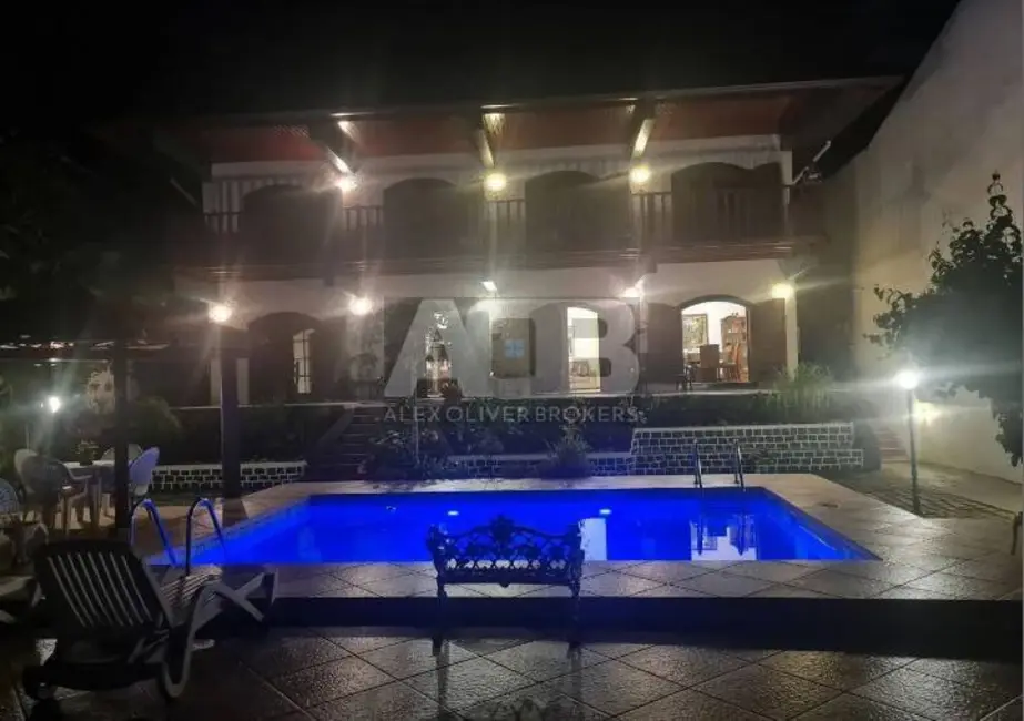 Casa com 4 quartos à venda, 493m2 em Barra da Tijuca, Rio De Janeiro - RJ - imagem 3 Foto 3 de Casa com 4 quartos à venda, 493m2 em Barra da Tijuca, Rio De Janeiro - RJ