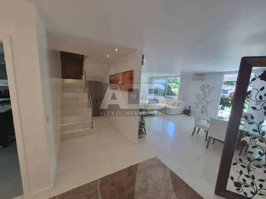 Foto 8 de Casa com 4 quartos à venda, 312m2 em Recreio dos Bandeirantes, Rio De Janeiro - RJ