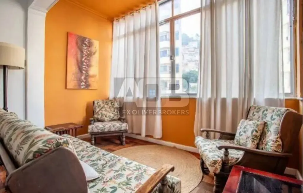 Apartamento com 3 quartos à venda, 150m2 em Copacabana, Rio De Janeiro - RJ - imagem 4 Foto 4 de Apartamento com 3 quartos à venda, 150m2 em Copacabana, Rio De Janeiro - RJ