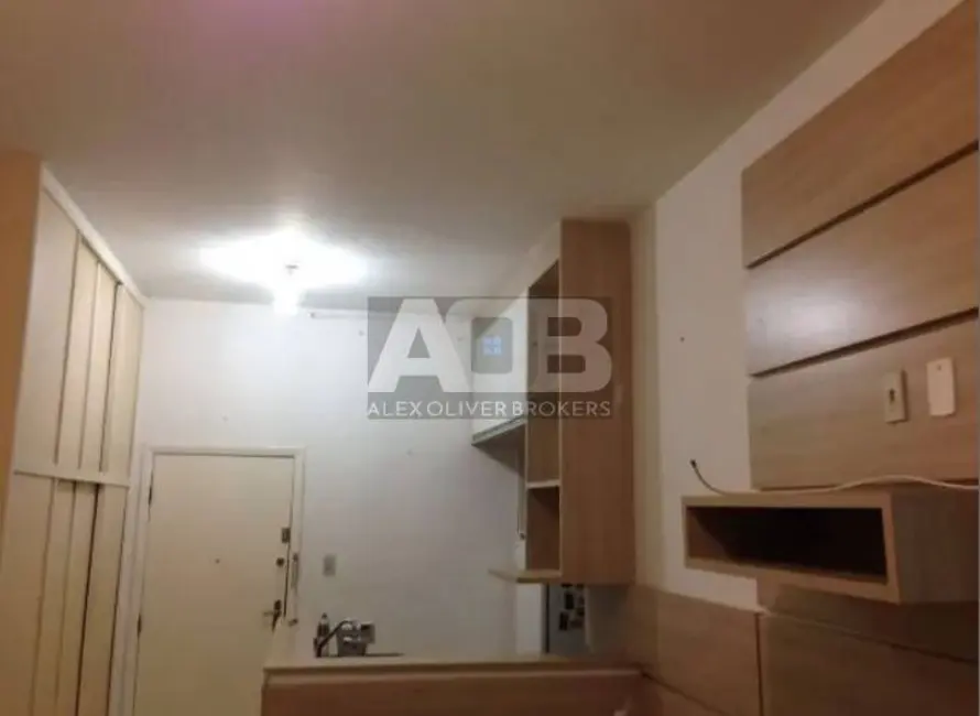 Apartamento com 1 quarto à venda, 24m2 em Laranjeiras, Rio De Janeiro - RJ - imagem 2 Foto 2 de Apartamento com 1 quarto à venda, 24m2 em Laranjeiras, Rio De Janeiro - RJ