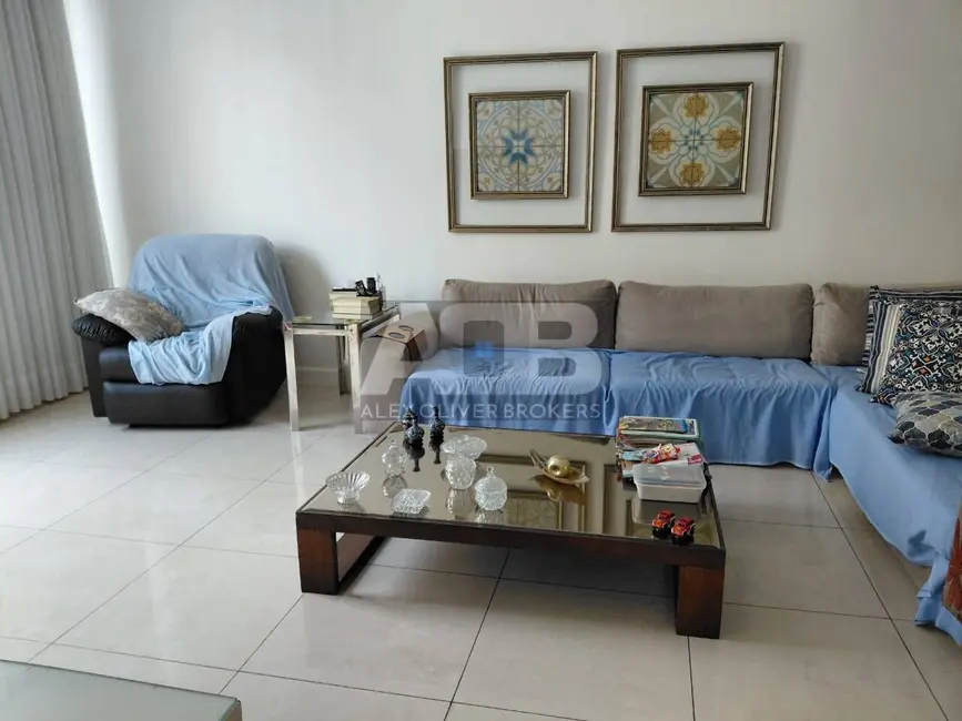 Apartamento com 3 quartos à venda, 218m2 em Copacabana, Rio De Janeiro - RJ - imagem 1 Foto 1 de Apartamento com 3 quartos à venda, 218m2 em Copacabana, Rio De Janeiro - RJ