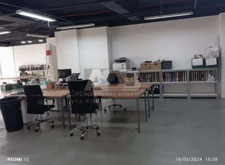Sala Comercial à venda, 166m2 em Copacabana, Rio De Janeiro - RJ - imagem 2 Foto 2 de Sala Comercial à venda, 166m2 em Copacabana, Rio De Janeiro - RJ