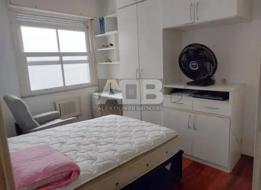 Apartamento com 3 quartos à venda, 115m2 em Laranjeiras, Rio De Janeiro - RJ - imagem 5 Foto 5 de Apartamento com 3 quartos à venda, 115m2 em Laranjeiras, Rio De Janeiro - RJ
