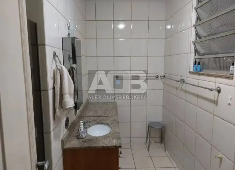 Apartamento com 3 quartos à venda, 115m2 em Laranjeiras, Rio De Janeiro - RJ - imagem 6 Foto 6 de Apartamento com 3 quartos à venda, 115m2 em Laranjeiras, Rio De Janeiro - RJ