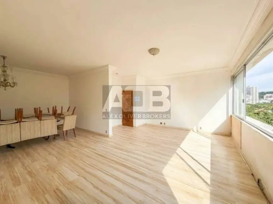 Apartamento com 4 quartos à venda, 160m2 em Leblon, Rio De Janeiro - RJ - imagem 3 Foto 3 de Apartamento com 4 quartos à venda, 160m2 em Leblon, Rio De Janeiro - RJ