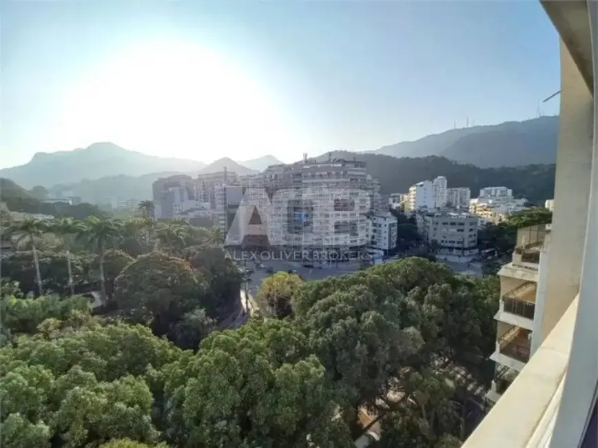Apartamento com 4 quartos à venda, 160m2 em Leblon, Rio De Janeiro - RJ - imagem 1 Foto 1 de Apartamento com 4 quartos à venda, 160m2 em Leblon, Rio De Janeiro - RJ