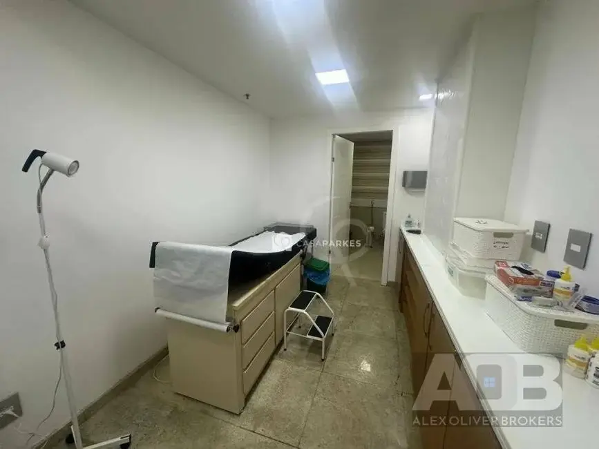 Sala Comercial à venda, 50m2 em Barra da Tijuca, Rio De Janeiro - RJ - imagem 8 Foto 8 de Sala Comercial à venda, 50m2 em Barra da Tijuca, Rio De Janeiro - RJ