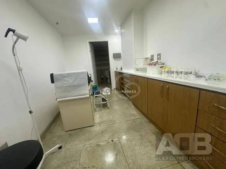 Sala Comercial à venda, 50m2 em Barra da Tijuca, Rio De Janeiro - RJ - imagem 2 Foto 2 de Sala Comercial à venda, 50m2 em Barra da Tijuca, Rio De Janeiro - RJ