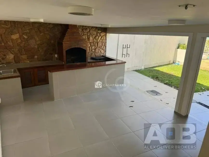 Casa com 3 quartos à venda e para alugar, 470m2 em Barra da Tijuca, Rio De Janeiro - RJ - imagem 4 Foto 4 de Casa com 3 quartos à venda e para alugar, 470m2 em Barra da Tijuca, Rio De Janeiro - RJ