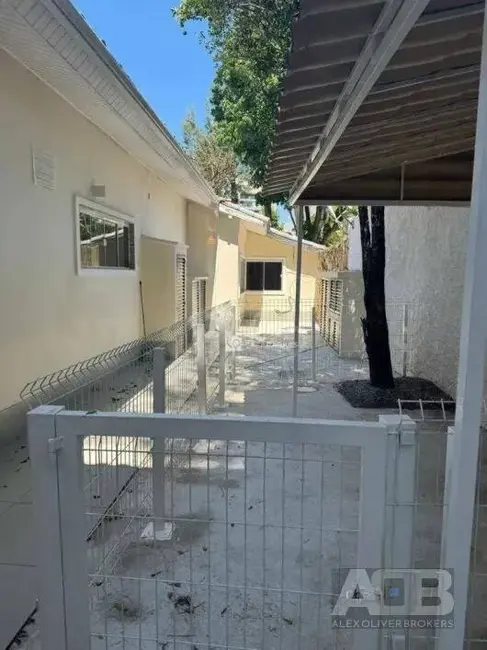 Casa com 3 quartos à venda e para alugar, 470m2 em Barra da Tijuca, Rio De Janeiro - RJ - imagem 7 Foto 7 de Casa com 3 quartos à venda e para alugar, 470m2 em Barra da Tijuca, Rio De Janeiro - RJ